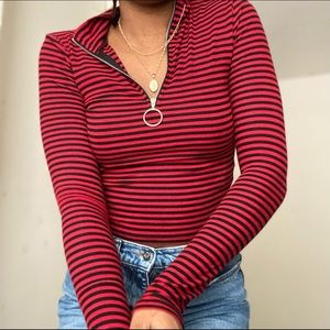 Red log sleeve Crop top❤️🌹
